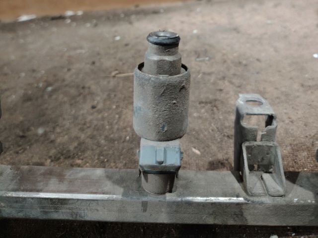 bontott MITSUBISHI PAJERO Porlasztó (1 db)