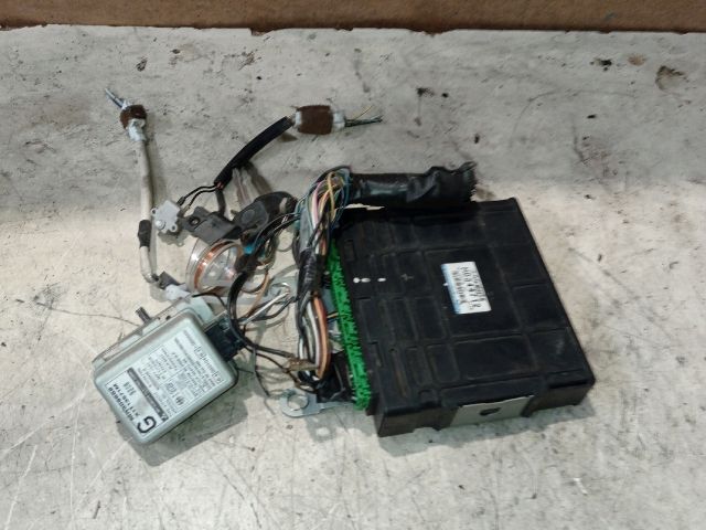 bontott MITSUBISHI PAJERO Motorvezérlő