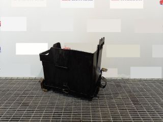 bontott MITSUBISHI PAJERO Akkumulátor Tartó