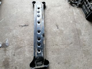 bontott MITSUBISHI PAJERO Alsó Kereszttartó