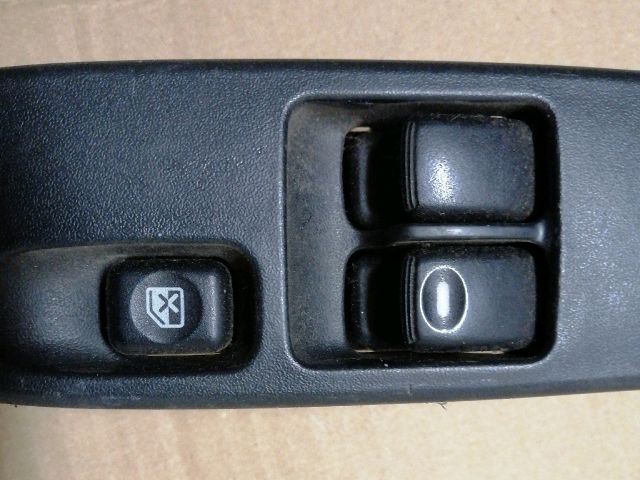bontott MITSUBISHI PAJERO Bal első Ablakemelő Kapcsoló