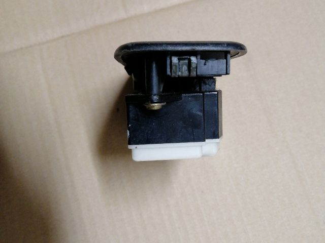 bontott MITSUBISHI PAJERO Bal első Ablakemelő Kapcsoló