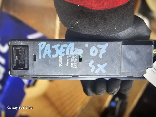 bontott MITSUBISHI PAJERO Bal első Ablakemelő Kapcsoló