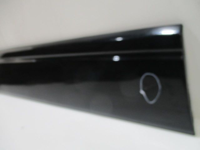 bontott MITSUBISHI PAJERO Bal első Ajtó Díszléc