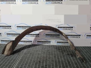 bontott MITSUBISHI PAJERO Bal első Dobbetét (Kerékjárati, Műanyag)