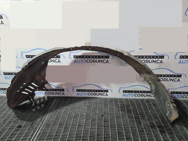 bontott MITSUBISHI PAJERO Bal első Dobbetét (Kerékjárati, Műanyag)