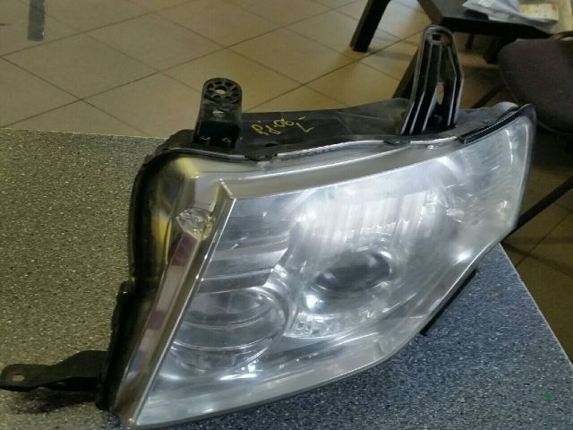 bontott MITSUBISHI PAJERO Bal Fényszóró
