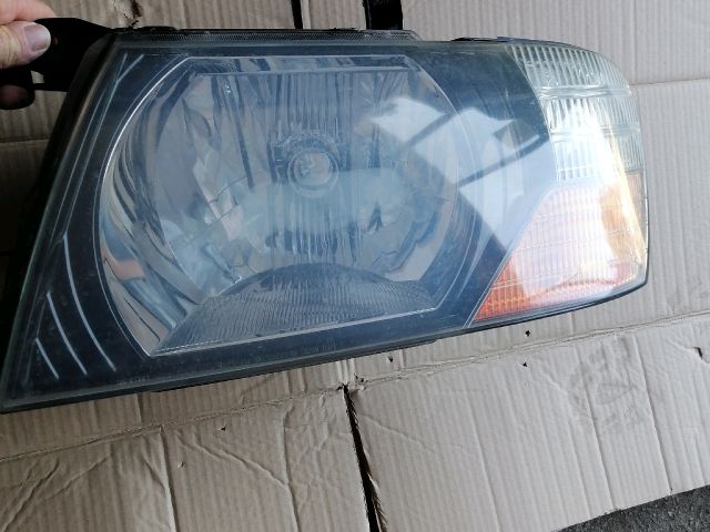bontott MITSUBISHI PAJERO Bal Fényszóró