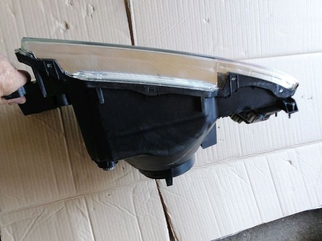 bontott MITSUBISHI PAJERO Bal Fényszóró