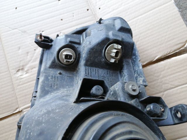 bontott MITSUBISHI PAJERO Bal Fényszóró