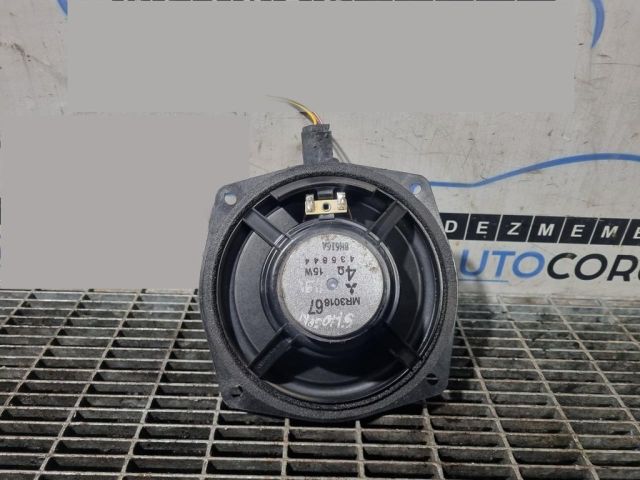 bontott MITSUBISHI PAJERO Bal hátsó Hangszóró