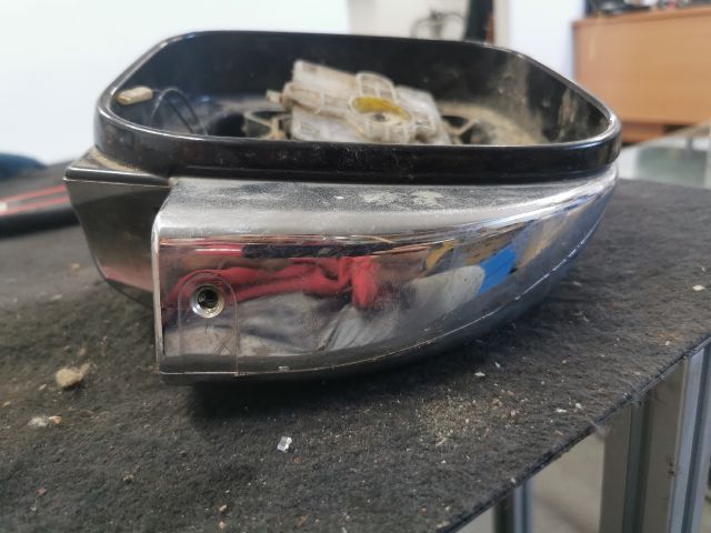 bontott MITSUBISHI PAJERO Bal Visszapillantó Tükör Keret