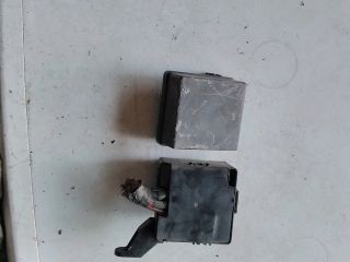 bontott MITSUBISHI PAJERO Biztosítéktábla Motortér