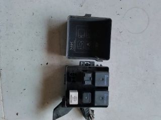 bontott MITSUBISHI PAJERO Biztosítéktábla Motortér