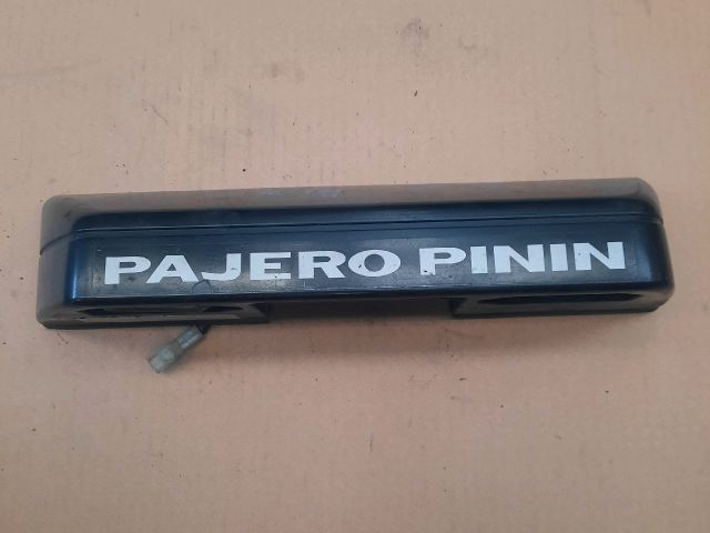 bontott MITSUBISHI PAJERO Csomagtérajtó Díszléc