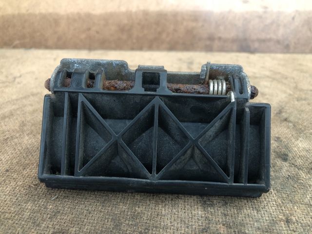 bontott MITSUBISHI PAJERO Csomagtérajtó Kilincs