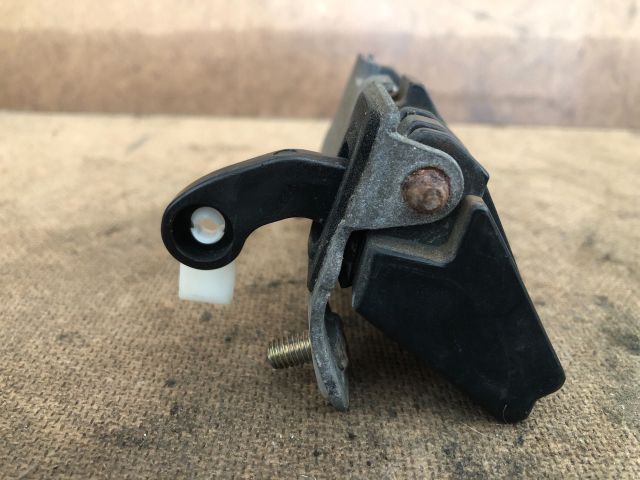 bontott MITSUBISHI PAJERO Csomagtérajtó Kilincs