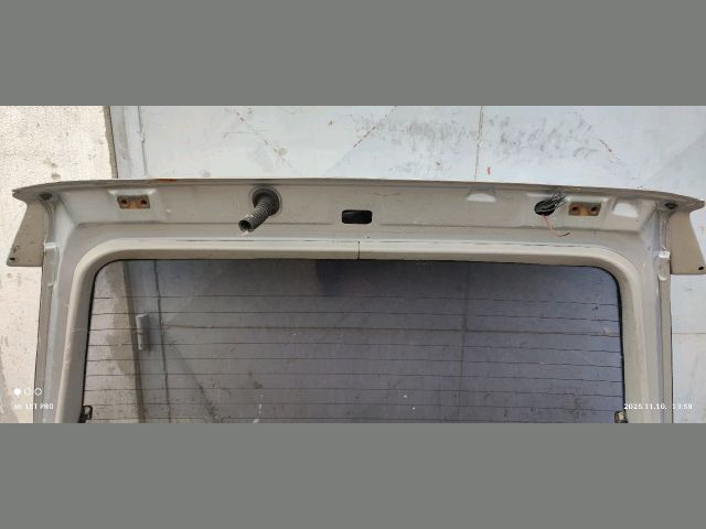 bontott MITSUBISHI PAJERO Csomagtérajtó (Üres lemez)