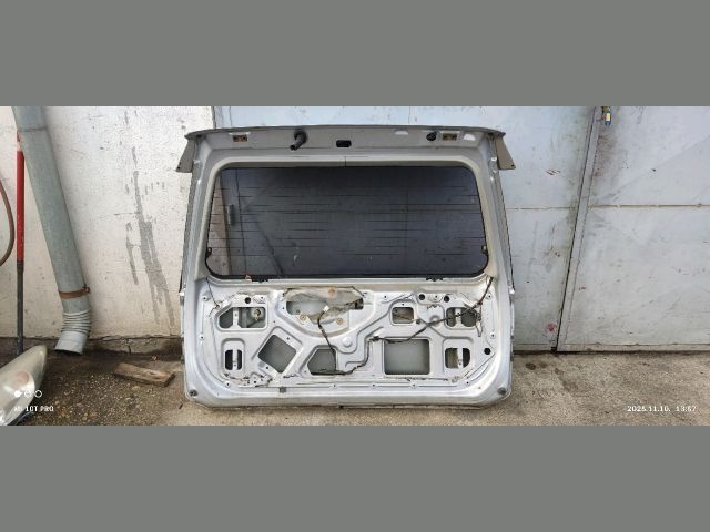 bontott MITSUBISHI PAJERO Csomagtérajtó (Üres lemez)