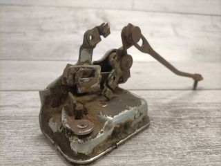 bontott MITSUBISHI PAJERO Csomagtérajtó Zárszerkezet