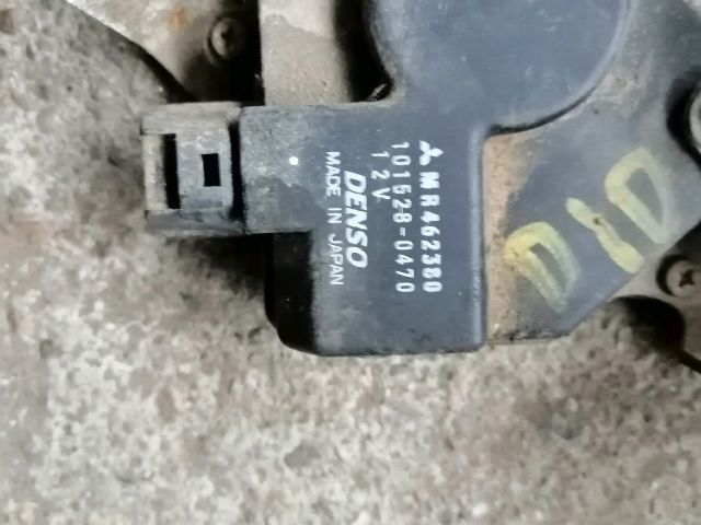 bontott MITSUBISHI PAJERO Csomagtérajtó Zárszerkezet