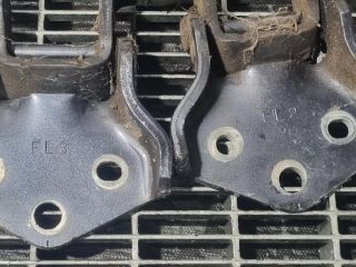 bontott MITSUBISHI PAJERO Csomagtérajtó Zsanér