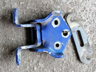 bontott MITSUBISHI PAJERO Csomagtérajtó Zsanér