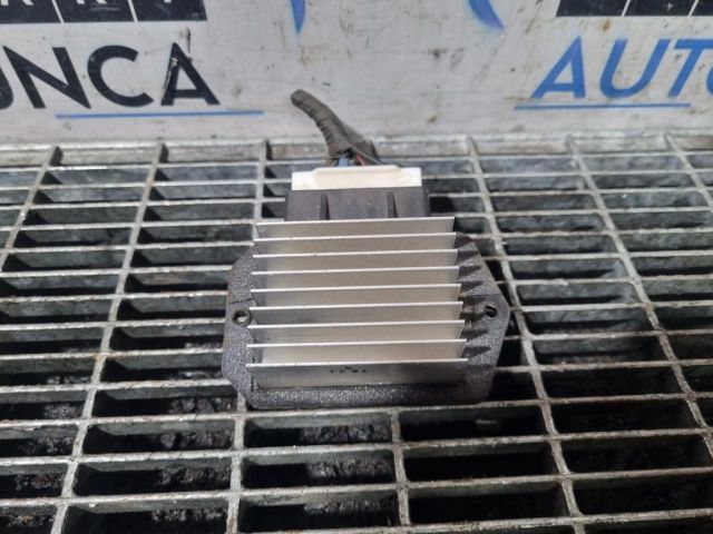 bontott MITSUBISHI PAJERO Előtét Ellenállás Fűtőmotor