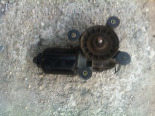 bontott MITSUBISHI PAJERO Első Ablaktörlő Motor