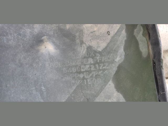 bontott MITSUBISHI PAJERO Első Lökhárító (Üresen)