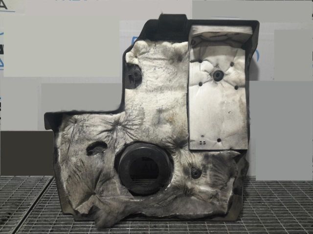 bontott MITSUBISHI PAJERO Felső Hűtőburkolat