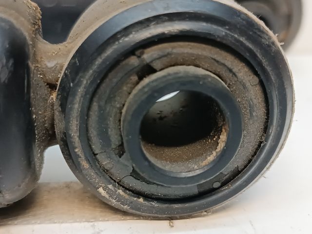 bontott MITSUBISHI PAJERO Hátsó Lengéscsillapító Pár