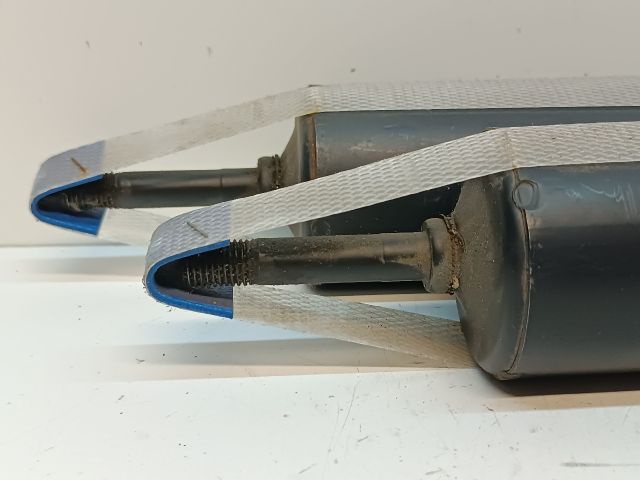 bontott MITSUBISHI PAJERO Hátsó Lengéscsillapító Pár