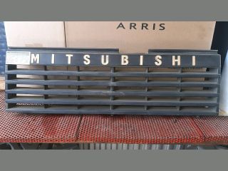 bontott MITSUBISHI PAJERO Hűtőrács