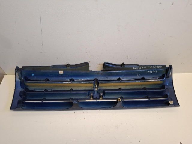 bontott MITSUBISHI PAJERO Hűtőrács