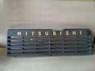 bontott MITSUBISHI PAJERO Hűtőrács