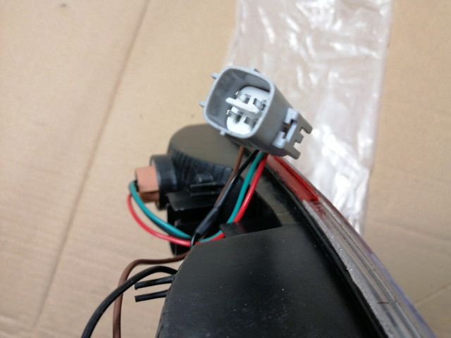 bontott MITSUBISHI PAJERO Jobb Alsó Hátsó Lámpa