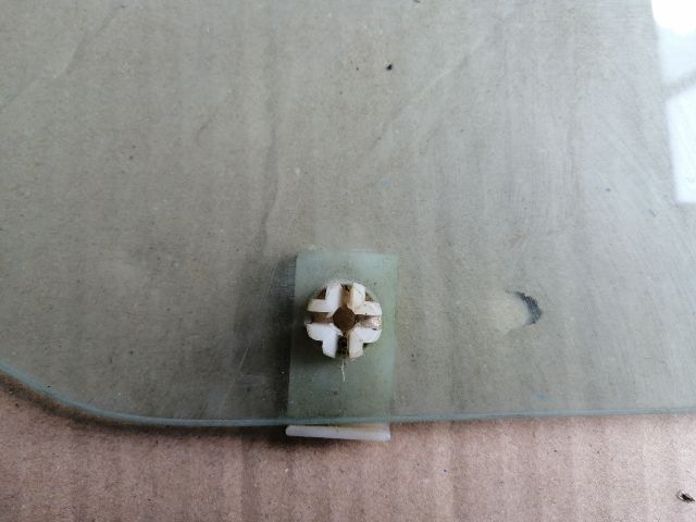 bontott MITSUBISHI PAJERO Jobb első Ablak