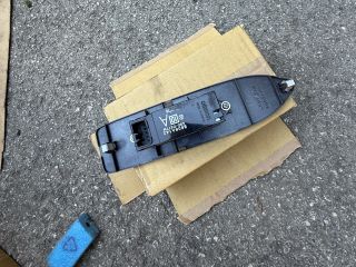 bontott MITSUBISHI PAJERO Jobb első Ablakemelő Kapcsoló