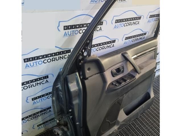 bontott MITSUBISHI PAJERO Jobb első Ajtó (Üres lemez)