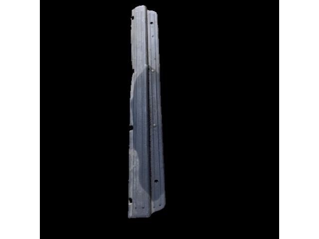 bontott MITSUBISHI PAJERO Jobb első Belső Küszöb Burkolat