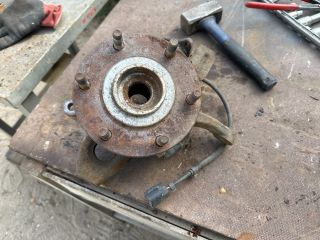 bontott MITSUBISHI PAJERO Jobb első Csonkállvány Kerékaggyal