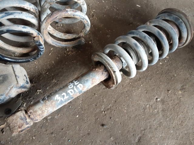 bontott MITSUBISHI PAJERO Jobb első Lengéscsillapító