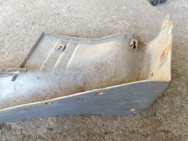 bontott MITSUBISHI PAJERO Jobb első Sárvédő Szélesítő