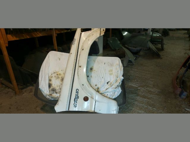 bontott MITSUBISHI PAJERO Jobb első Sárvédő