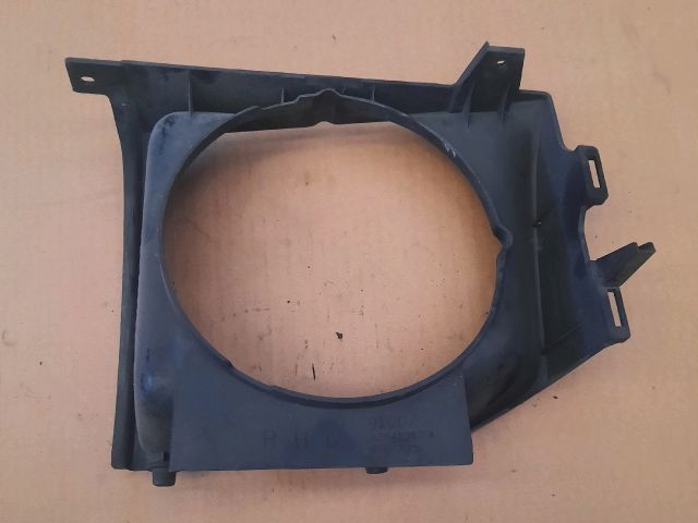 bontott MITSUBISHI PAJERO Jobb Fényszóró Lámpakeret