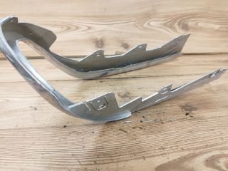 bontott MITSUBISHI PAJERO Jobb Fényszóró Lámpakeret