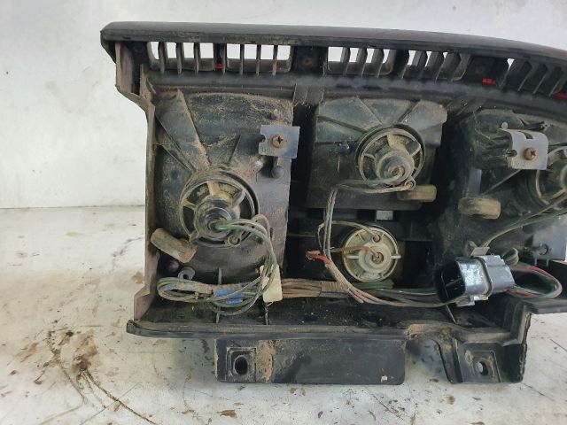 bontott MITSUBISHI PAJERO Jobb Fényszóró