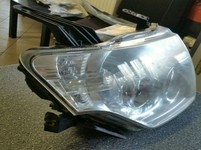 bontott MITSUBISHI PAJERO Jobb Fényszóró