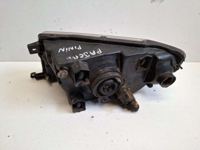 bontott MITSUBISHI PAJERO Jobb Fényszóró